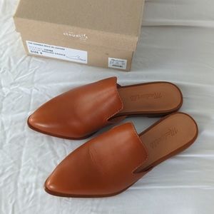 Madewell Gemma leather mule in english saddle. Size 5. NWT new in box.